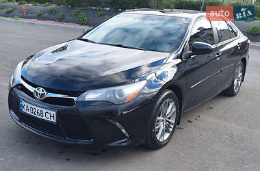 Седан Toyota Camry 2017 в Киеве