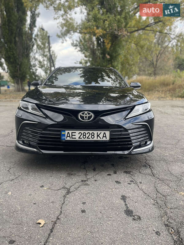 Седан Toyota Camry 2021 в Павлограде