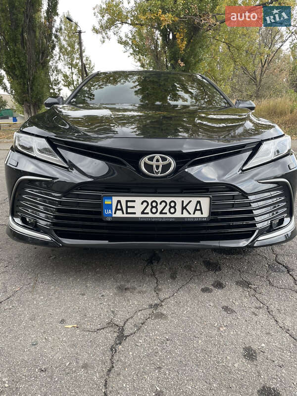 Седан Toyota Camry 2021 в Павлограде