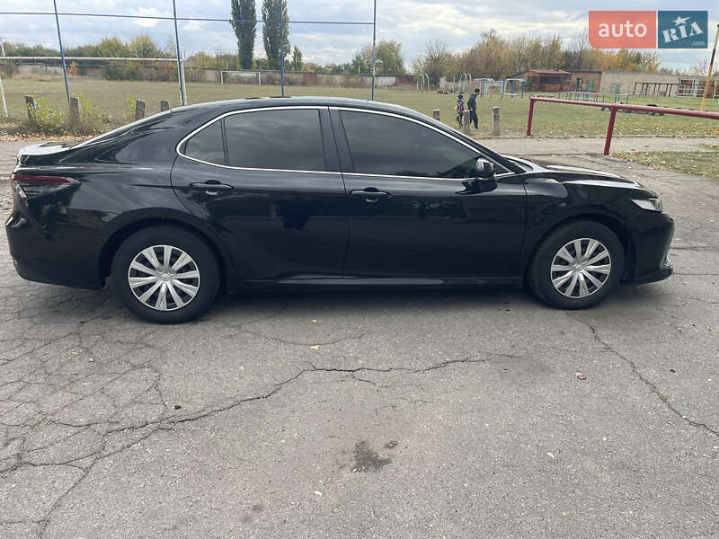 Седан Toyota Camry 2021 в Павлограде