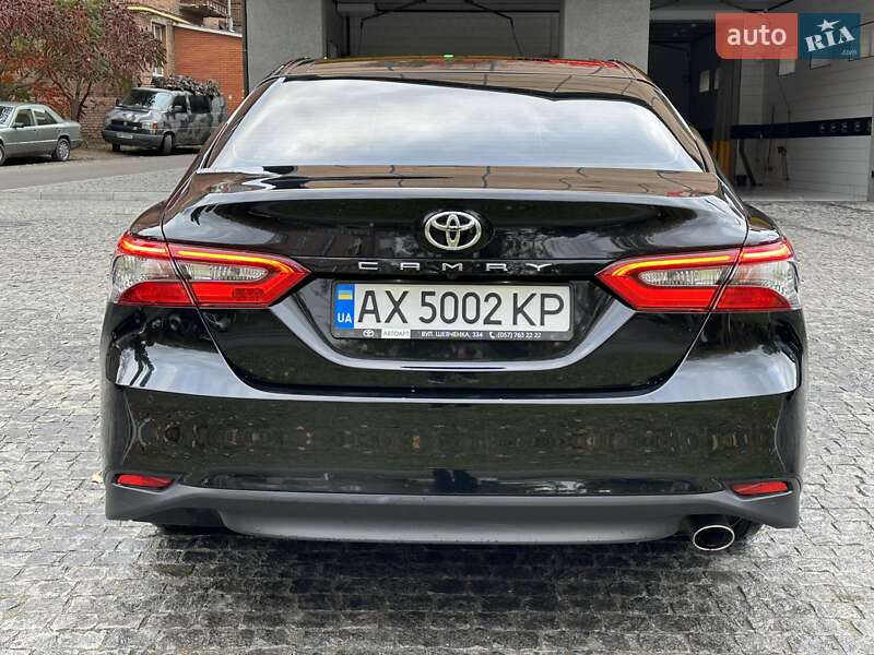 Седан Toyota Camry 2021 в Харькове