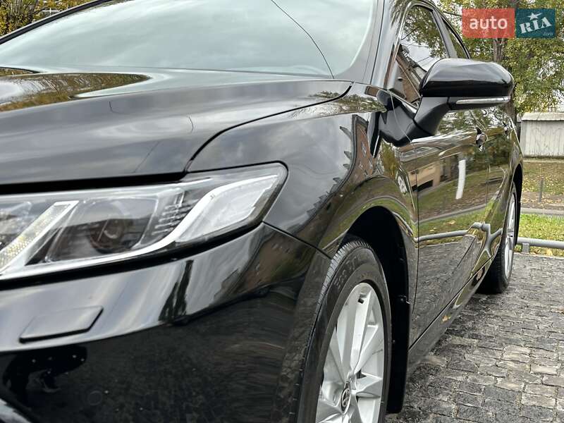 Седан Toyota Camry 2021 в Харькове