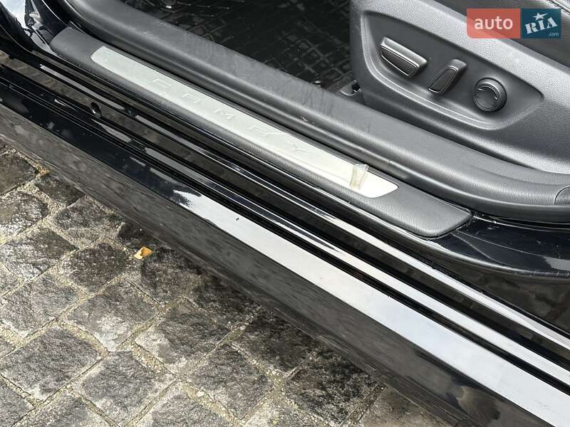 Седан Toyota Camry 2021 в Харькове