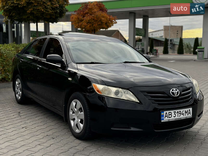 Седан Toyota Camry 2007 в Виннице