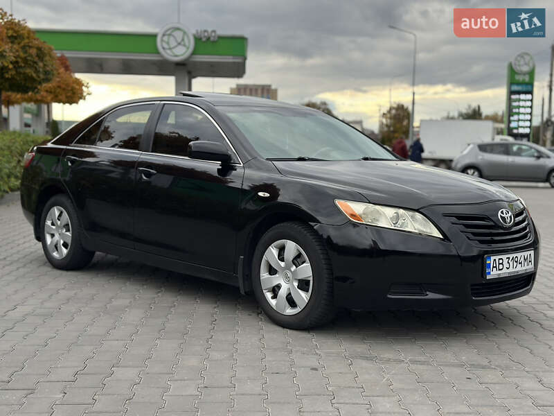 Седан Toyota Camry 2007 в Виннице