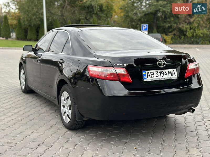 Седан Toyota Camry 2007 в Виннице