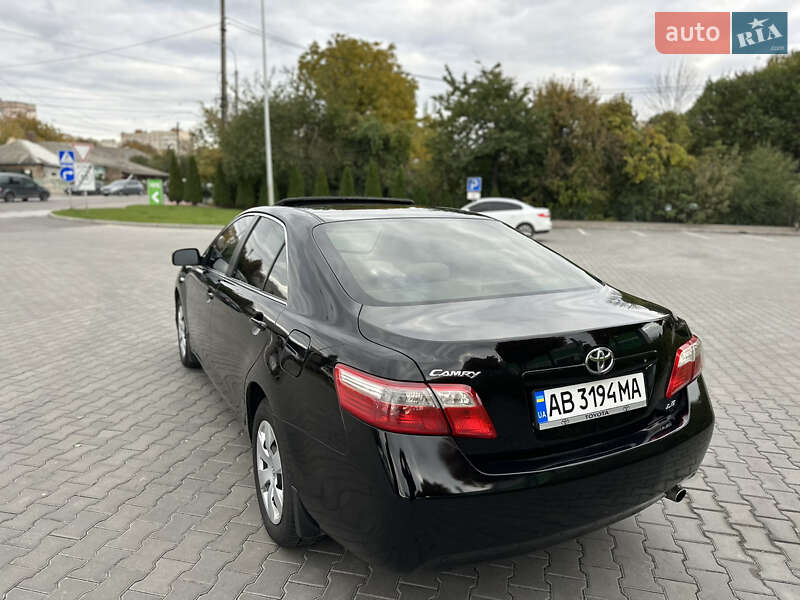 Седан Toyota Camry 2007 в Виннице