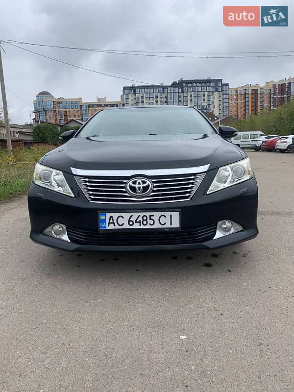 Седан Toyota Camry 2012 в Луцке фото 3 Седан Toyota Camry 2012 в Луцке