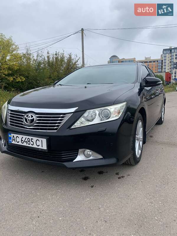 Седан Toyota Camry 2012 в Луцке фото 4 Седан Toyota Camry 2012 в Луцке