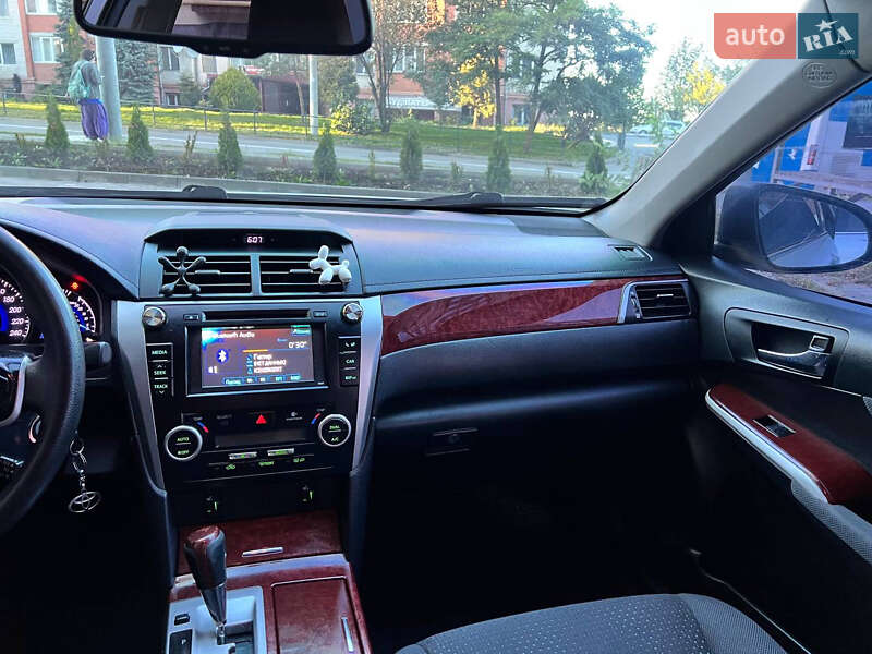 Седан Toyota Camry 2011 в Тернополе