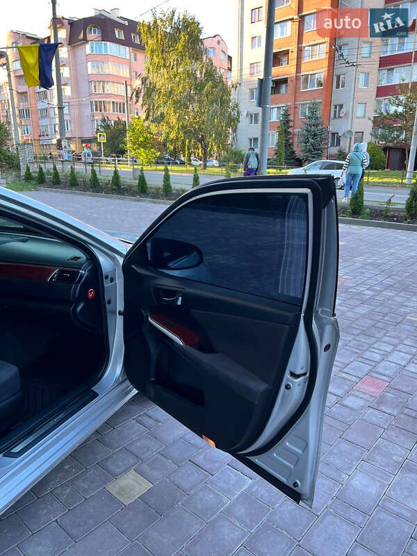 Седан Toyota Camry 2011 в Тернополе