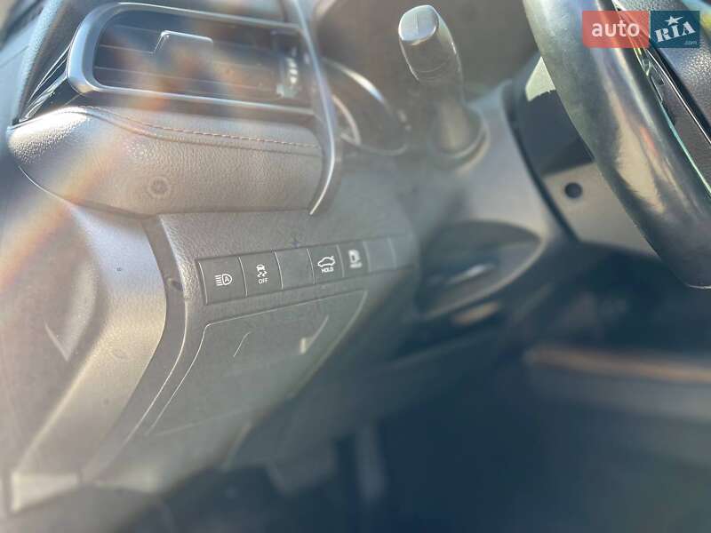 Седан Toyota Camry 2019 в Одесі