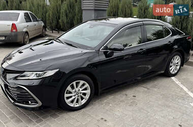 Седан Toyota Camry 2021 в 
