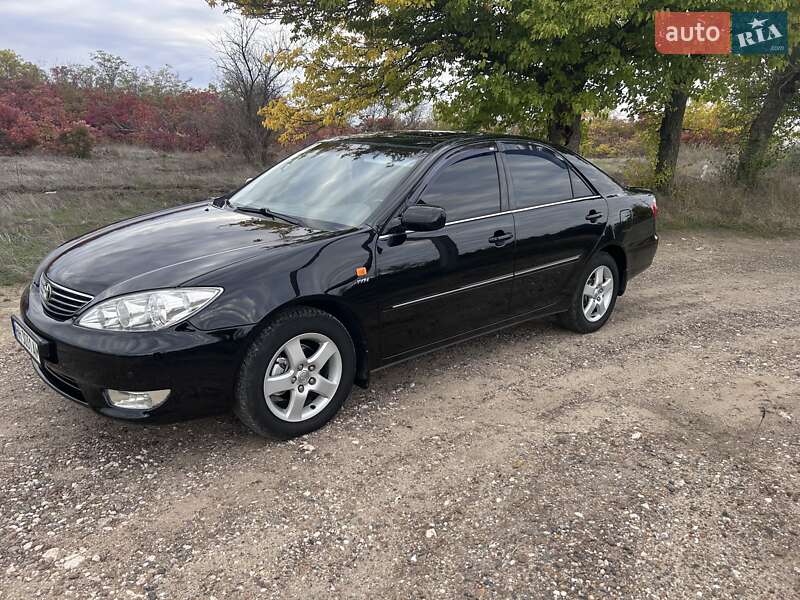 Седан Toyota Camry 2006 в Рені
