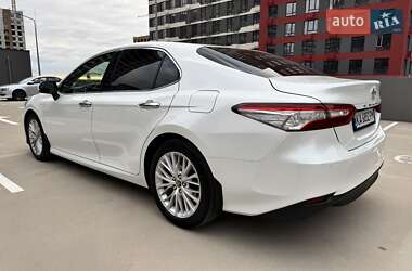 Седан Toyota Camry 2018 в 