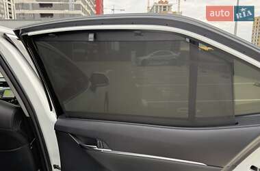 Седан Toyota Camry 2018 в 