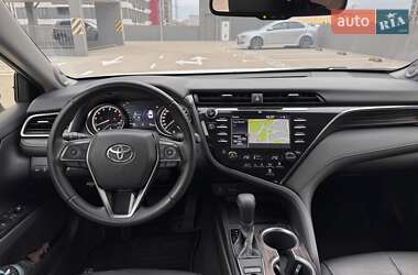Седан Toyota Camry 2018 в 