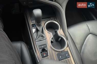 Седан Toyota Camry 2018 в 