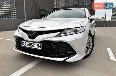 Седан Toyota Camry 2018 в 