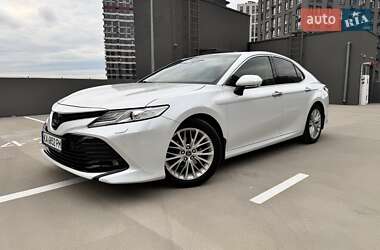 Седан Toyota Camry 2018 в 