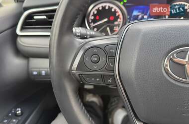 Седан Toyota Camry 2018 в 
