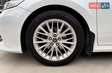 Седан Toyota Camry 2018 в 