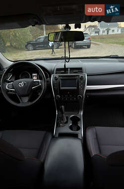 Седан Toyota Camry 2017 в 