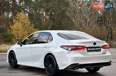Седан Toyota Camry 2021 в 