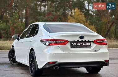 Седан Toyota Camry 2021 в 