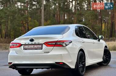 Седан Toyota Camry 2021 в 
