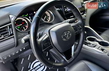 Седан Toyota Camry 2021 в 