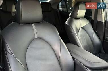 Седан Toyota Camry 2021 в 