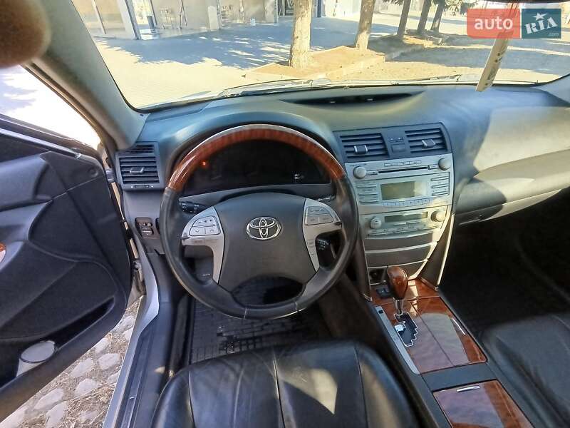 Седан Toyota Camry 2008 в Кропивницком