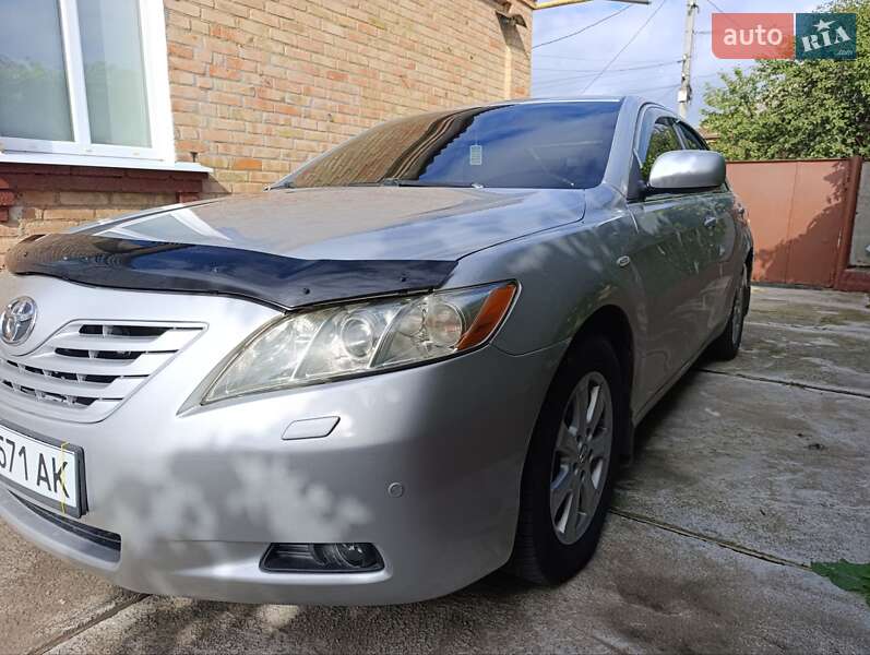 Седан Toyota Camry 2008 в Кропивницком