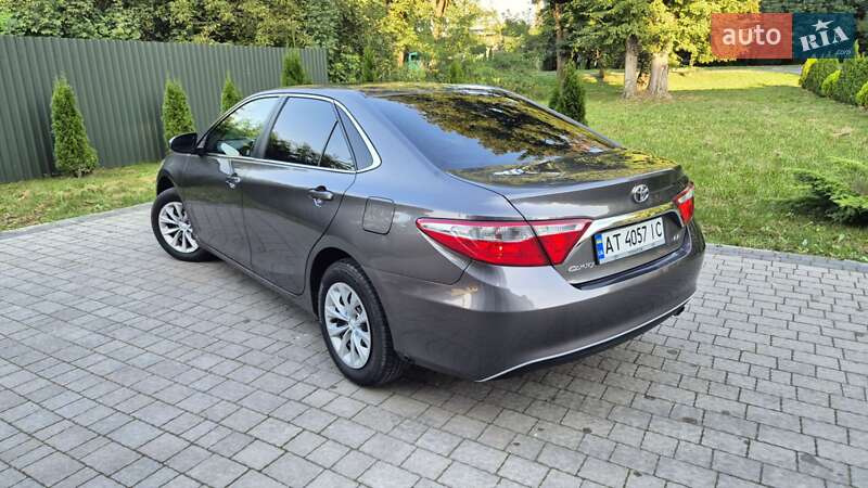 Седан Toyota Camry 2016 в Львові