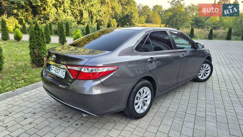 Седан Toyota Camry 2016 в Львові