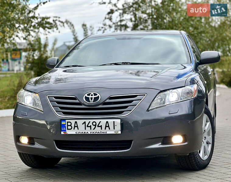 Седан Toyota Camry 2007 в Кропивницком