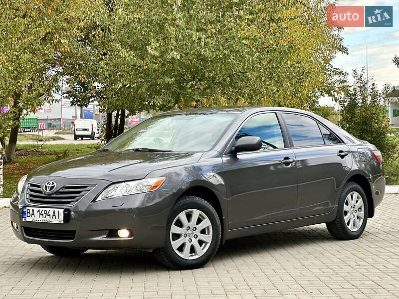 Седан Toyota Camry 2007 в Кропивницком