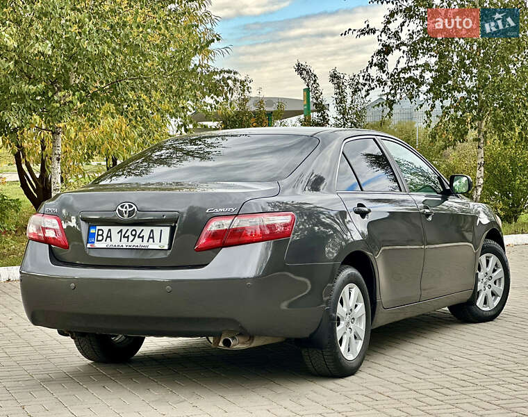 Седан Toyota Camry 2007 в Кропивницком
