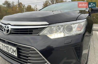 Седан Toyota Camry 2015 в 