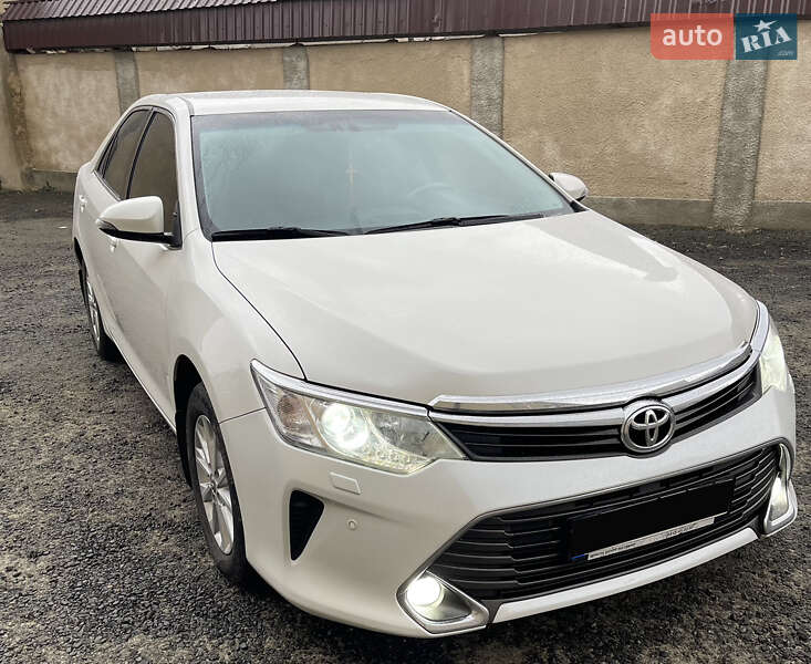 Седан Toyota Camry 2015 в Одессе