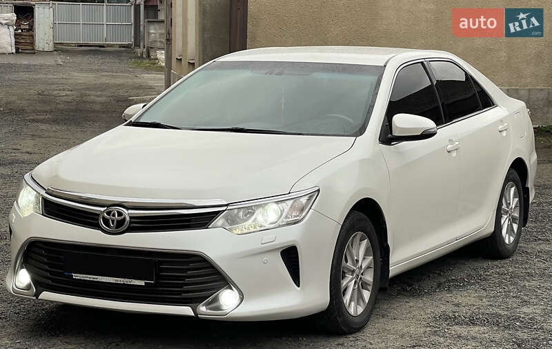 Седан Toyota Camry 2015 в Одессе