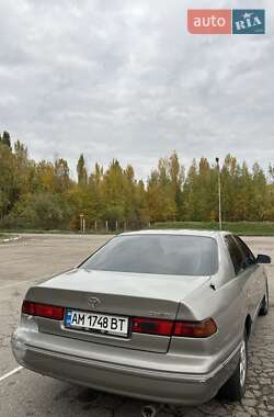Седан Toyota Camry 1998 в  фото 2 Седан Toyota Camry 1998 в