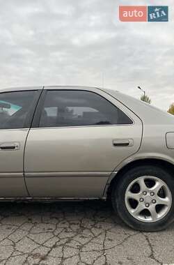 Седан Toyota Camry 1998 в  фото 5 Седан Toyota Camry 1998 в