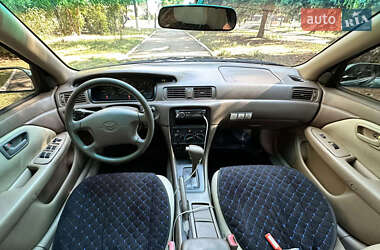Седан Toyota Camry 2000 в 