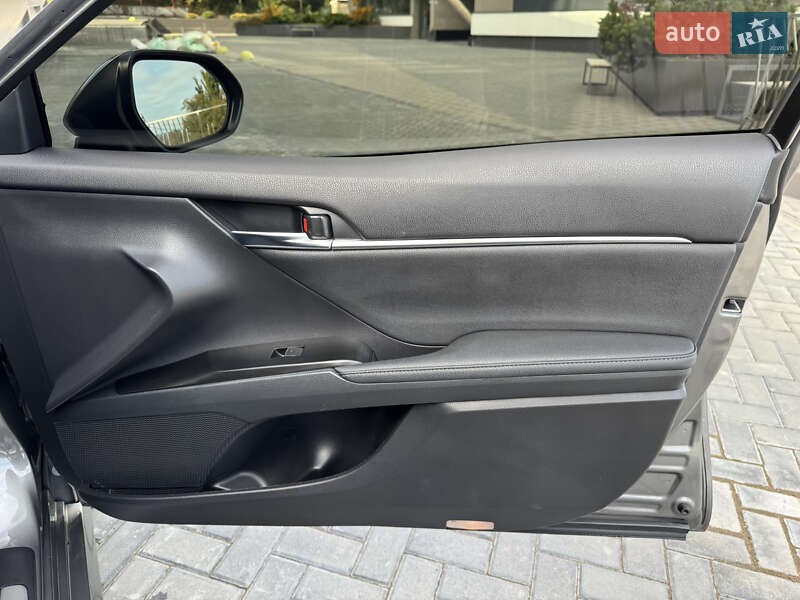 Седан Toyota Camry 2021 в Одесі