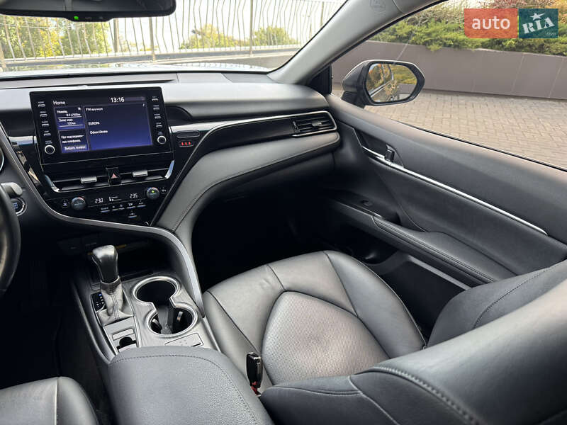 Седан Toyota Camry 2021 в Одесі