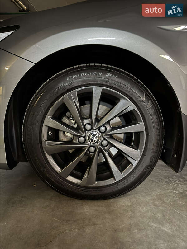 Седан Toyota Camry 2021 в Одесі