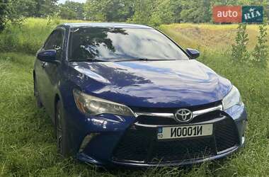 Седан Toyota Camry 2016 в Фастові