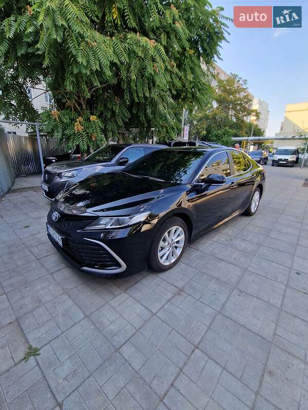 Седан Toyota Camry 2024 в Дніпрі